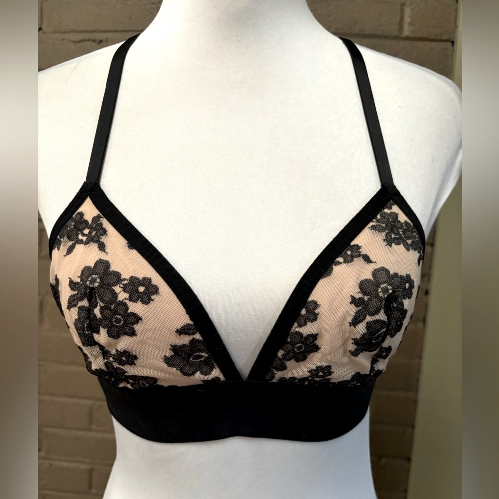 Pink Victoria’s Secret lace bralette L